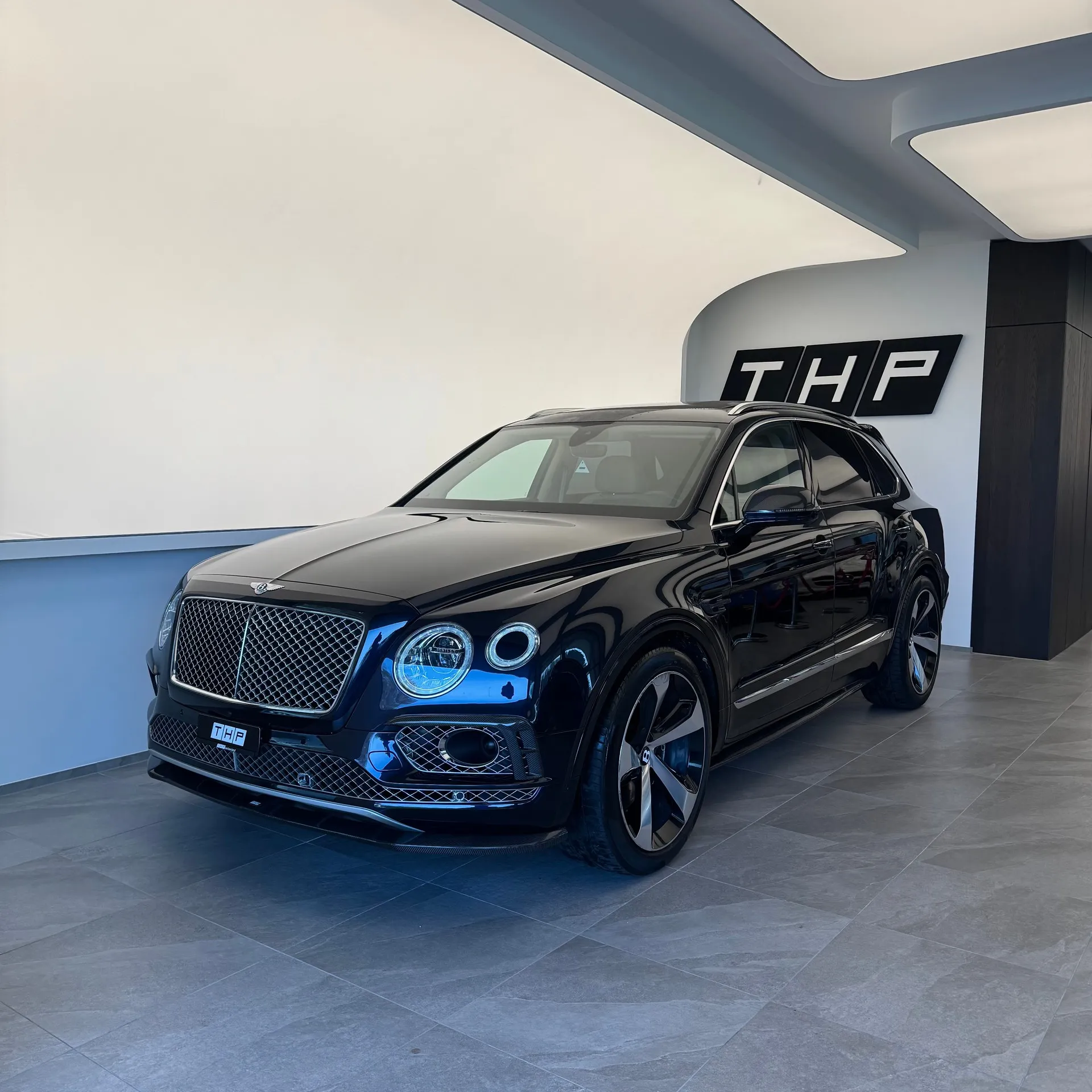 Bentley Bentayga V8 Mansory-Bodykit