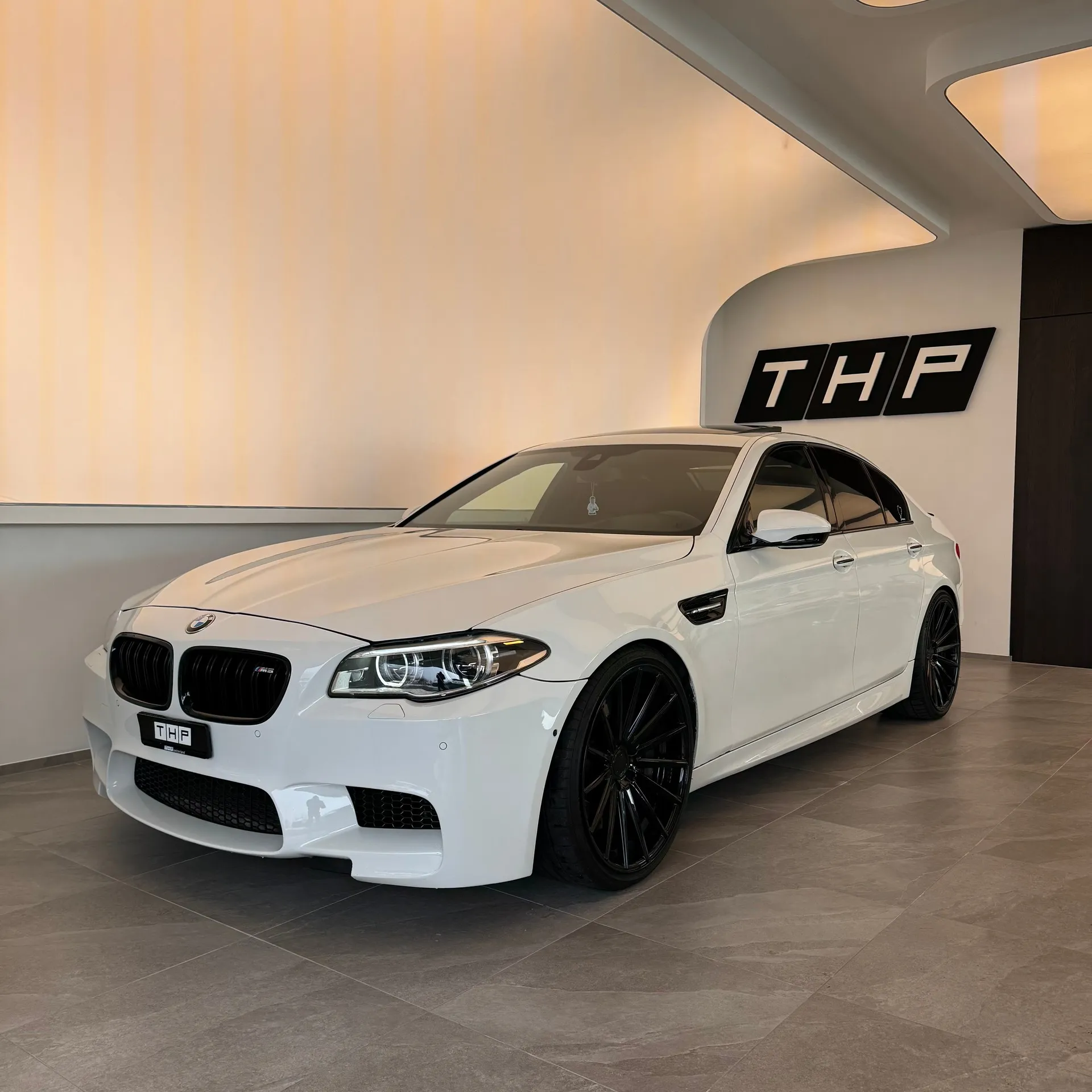 BMW M5 (F10)